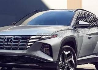 سيارة هيونداي رمادية