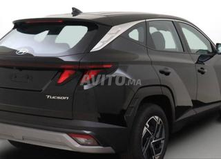 توسكون هايبرد الأسود الرائع