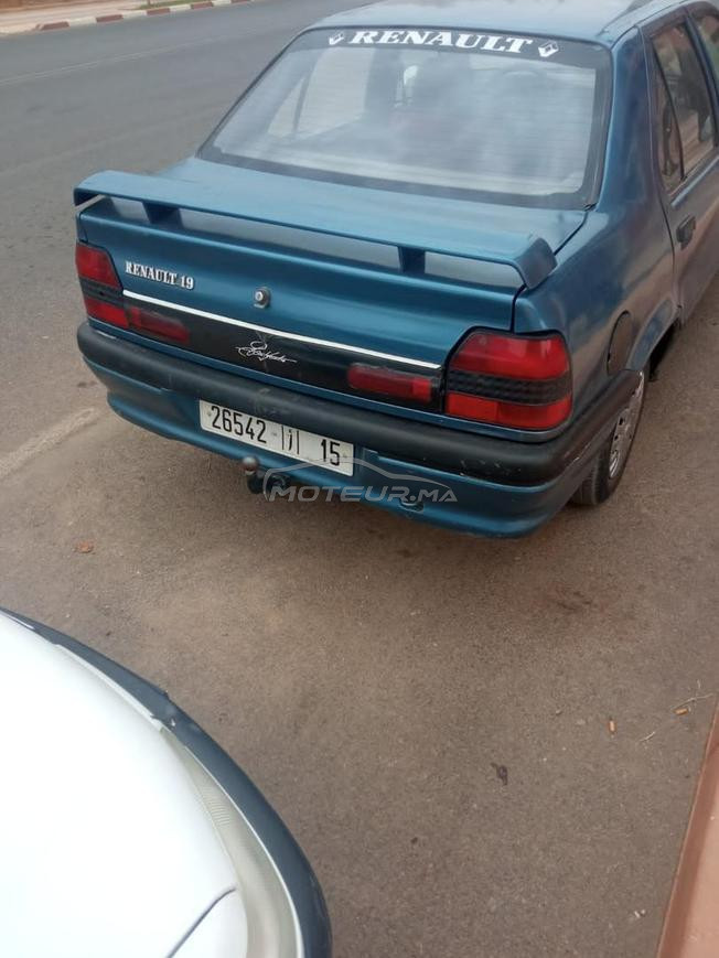 Renault 19