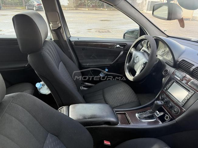 Mercedes-Benz 220 Diesel Automatique 2005 à Rabat