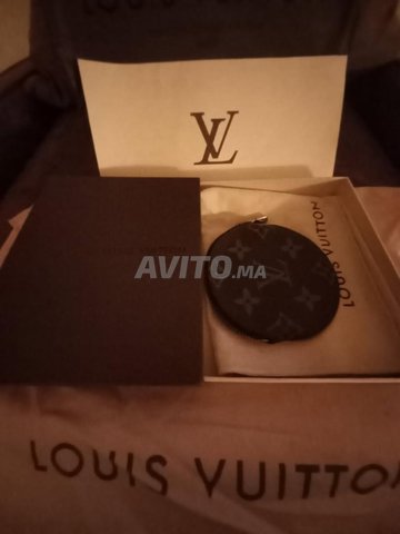 LOUIS VUITTON Porte Monnaie Rond Monogram (M61926)