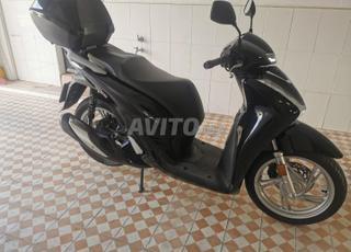 سكوتور هوندا لون أسود 