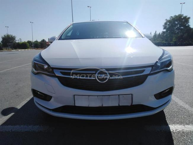 Opel Astra Diesel Automatique 2019 à Fès