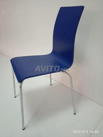 مجموعة من الكراسي - نماذج وألوان مختلفة