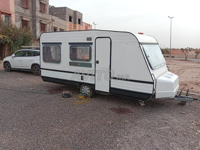 Caravane en bon état de marche 