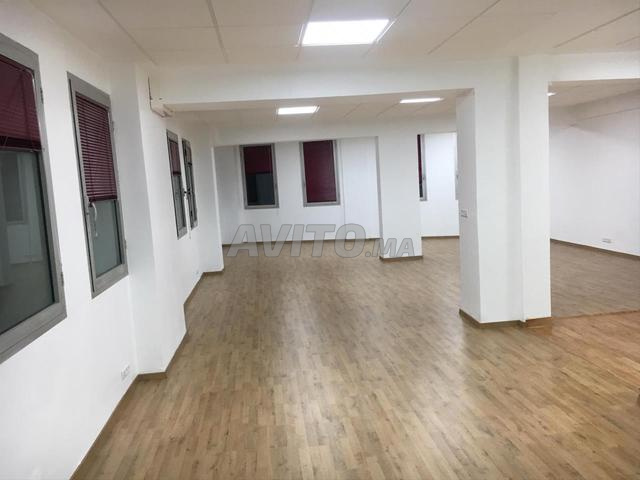 À Louer Bureau de 100 m² à Ain Sebaa, Casablanca - 2