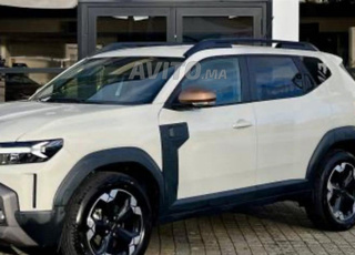 عرض - داسيا باللون الأبيض للإيجار