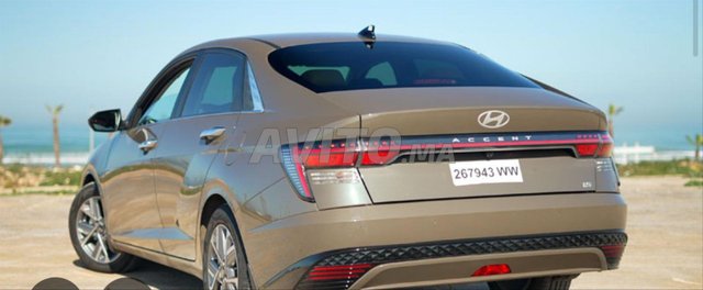 Hyundai Accent marron pour location a Tanger