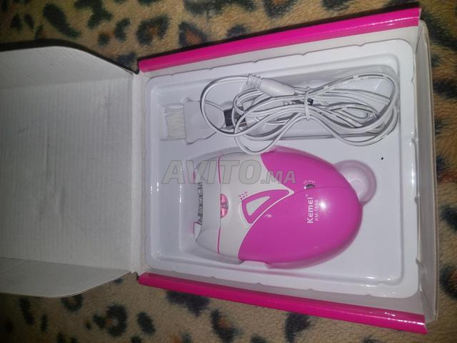 ماكينة لإزالة الشعر من الجدور إلى الأطراف 