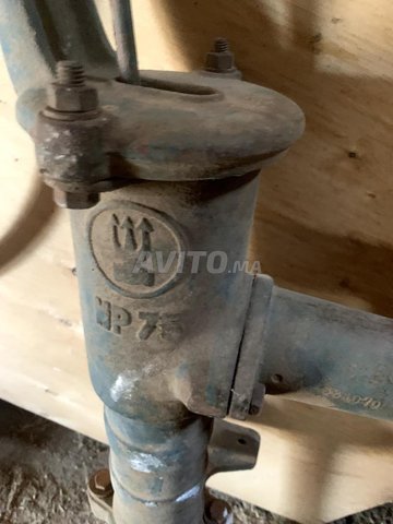 vente ancienne pompe a eau manuelle en fonte