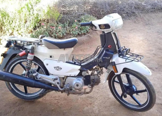 moto c90