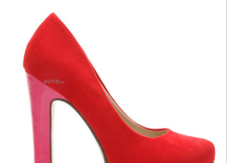 Escarpins à talons en rouge et rose