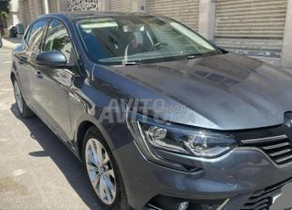 Renault à louer disponible à Marrakech