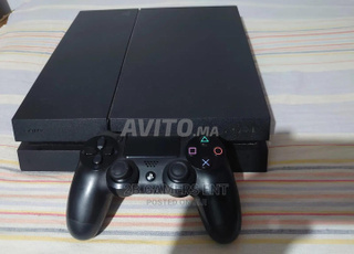 PS4 EN TRES BON ETAT 