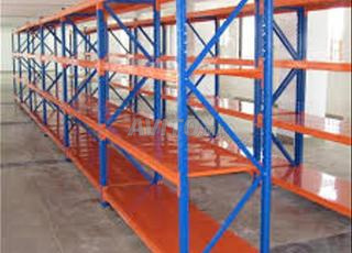 Rayonnage mi lourd disponible