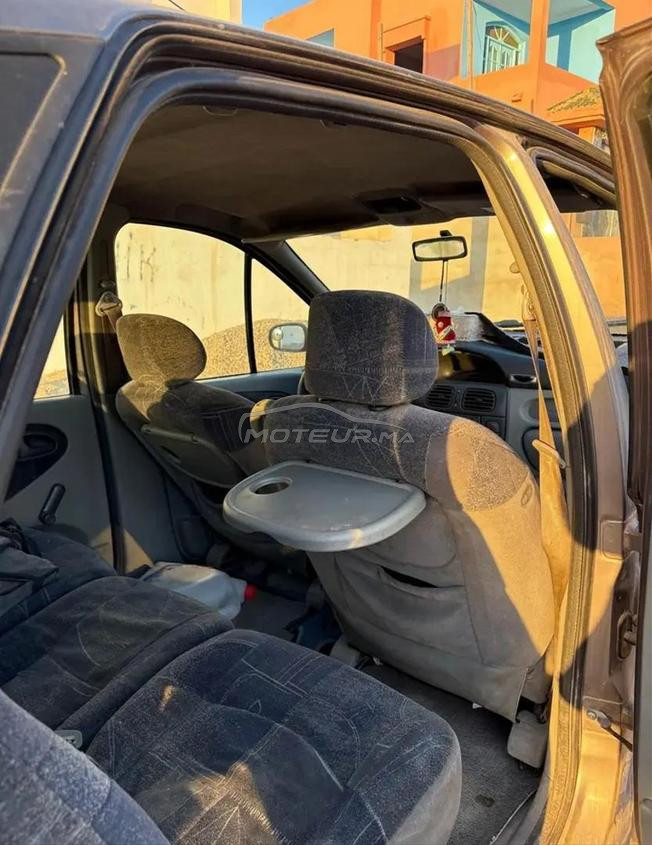renault scenic                          رونو سينيك