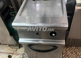 friteuse sur placard gaz 