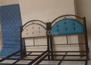 Je vends 2 lits en fer forgé de 90