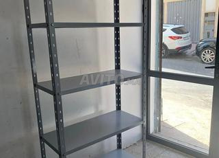Rayonnage métallique / رفوف معدنية