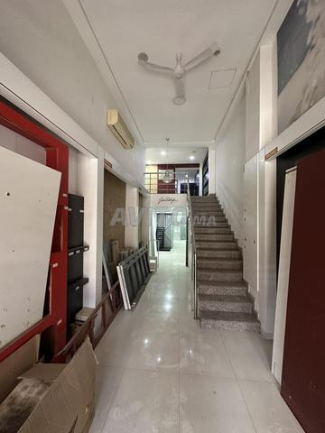 magnifique local commercial vide