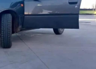 Peugeot 205 Essence Manuelle 1995 à Benslimane