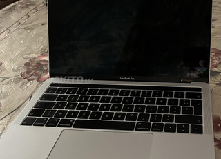 MacBook Pro 13 2019  16GB RAM / 512GB SSD