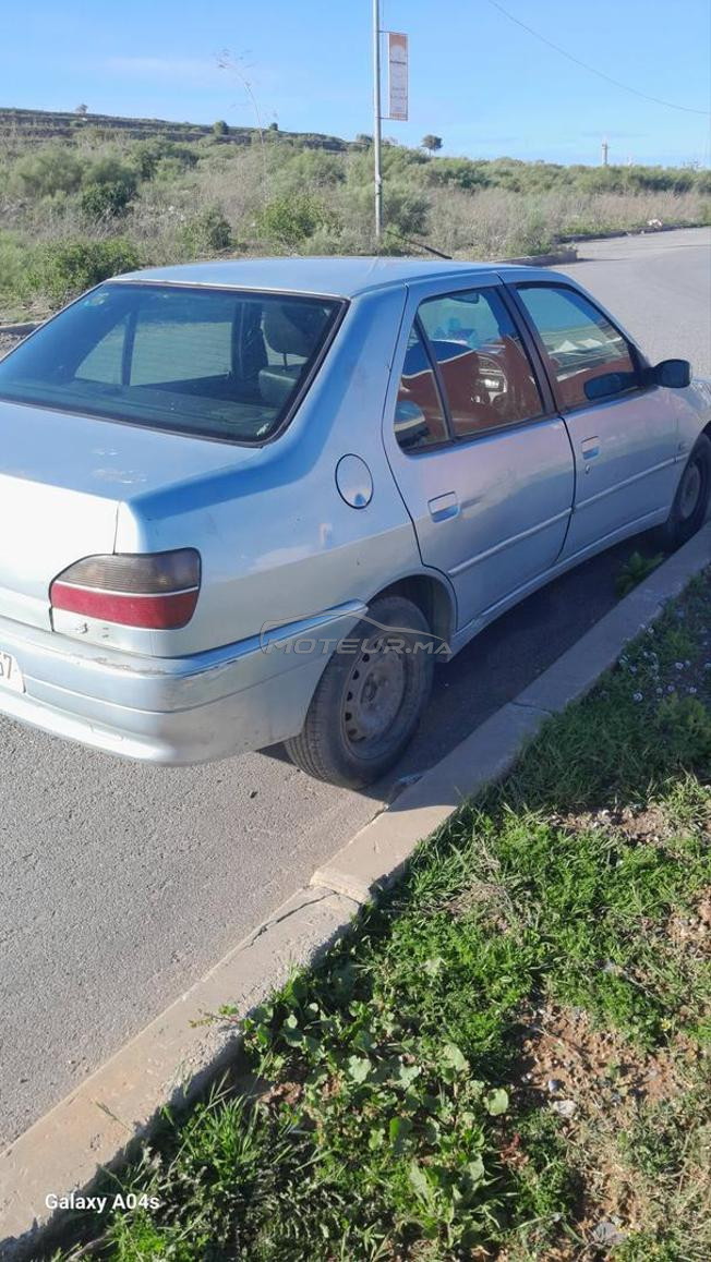 peugeot 306 en très bon état 