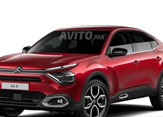 Voiture C4x rouge élégante à louer