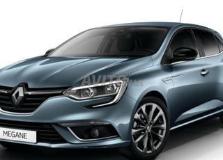 Megane 4 verte à louer