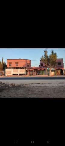 مقهى و محلات تجاري للكراء 