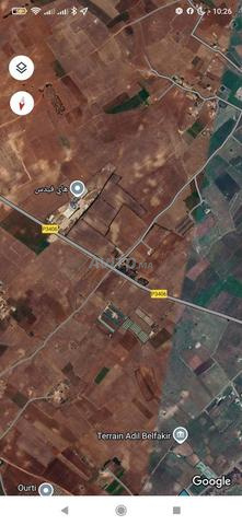 6 هكتارات إستثمارية تيتر للبيع على الطريق مباشرة. - 2