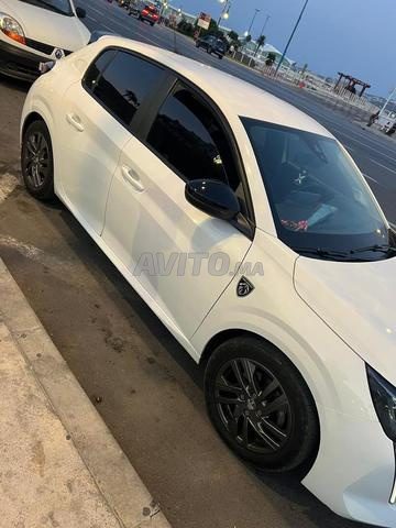 peugeot 208 n9iya bazaaf