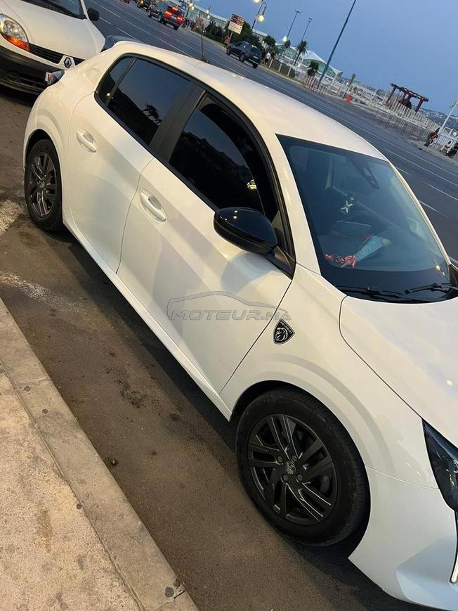 peugeot 208 n9iya bazaaf