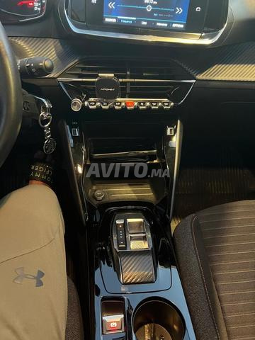 peugeot 208 n9iya bazaaf - 2