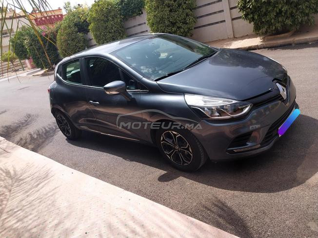 clio 4 trés bon état
