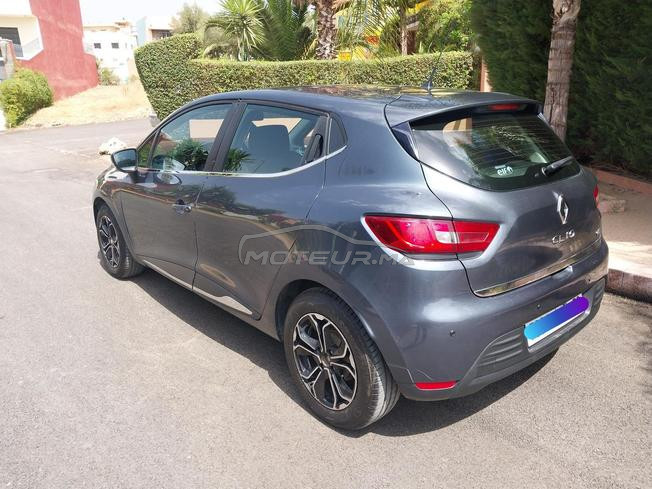 clio 4 trés bon état