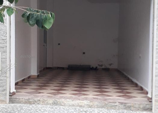 GARAGE À LOUER MOUJAHIDINE