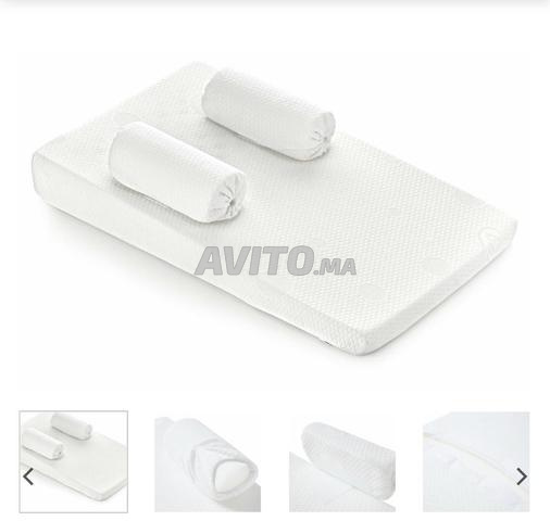 Coussin anti reflux pour bébé peu utilisé 