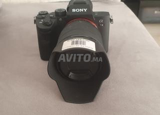   كميرا sony A7III مع عدسة Sony fe 28-70mm 