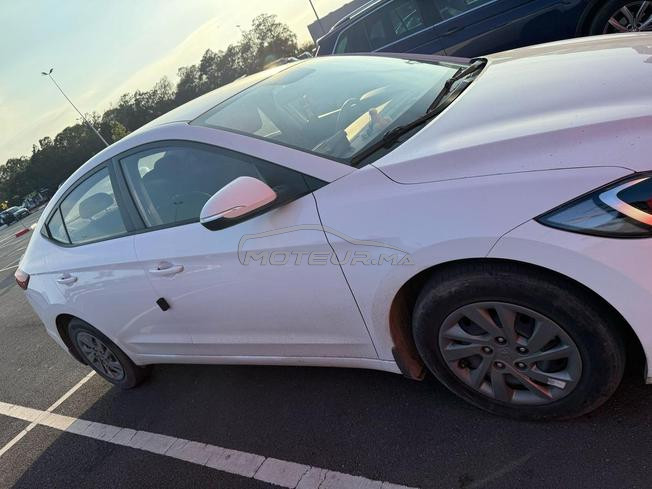 Hyundai Elantra model 2018 en très bonne état 