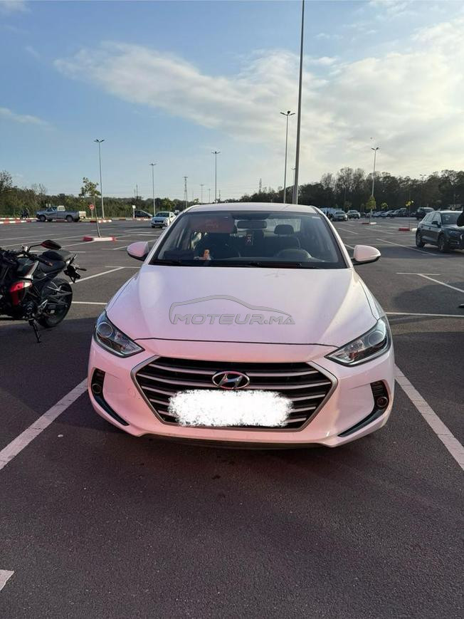 Hyundai Elantra model 2018 en très bonne état 