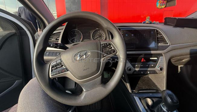 Hyundai Elantra model 2018 en très bonne état 