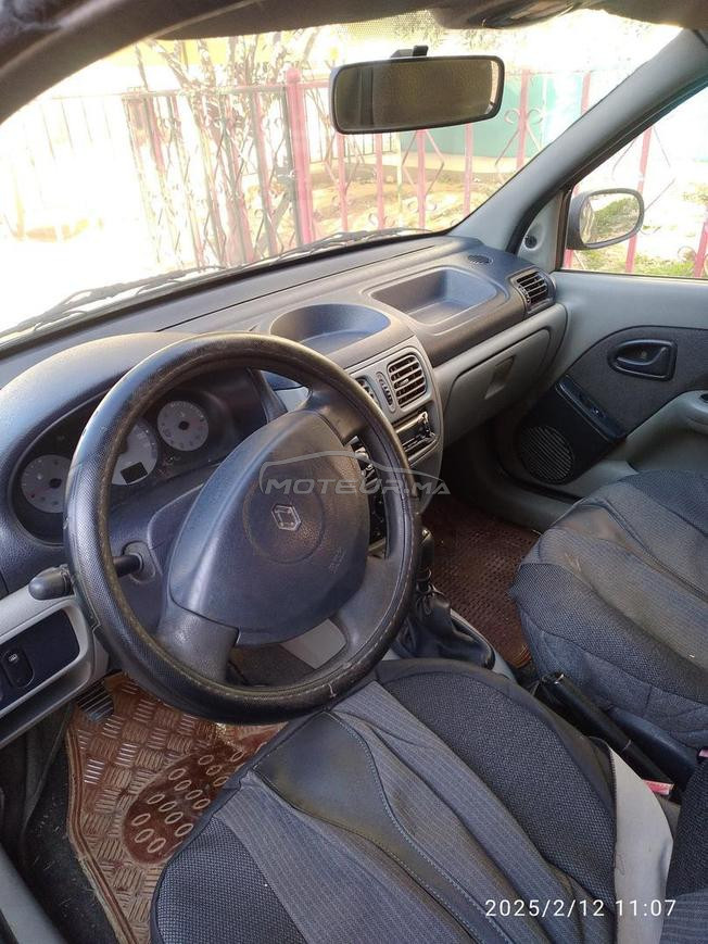 Clio 2 bon état 