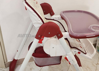 Table à manger pour bébé 