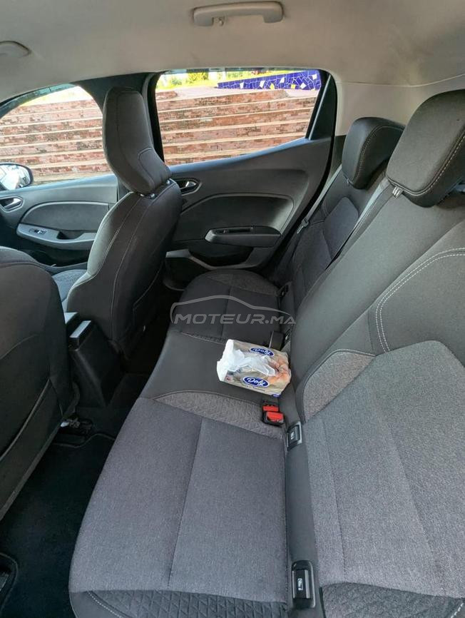 Renault clio 5 model 2021 main libre 