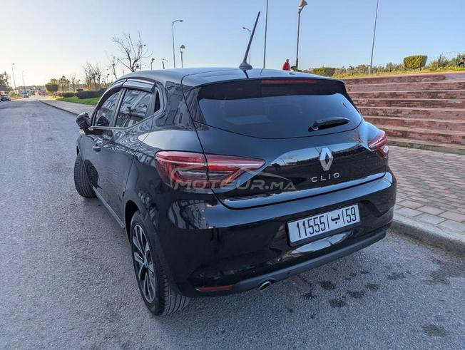 Renault clio 5 model 2021 main libre 