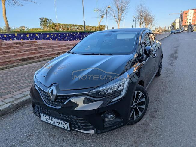 Renault clio 5 model 2021 main libre 