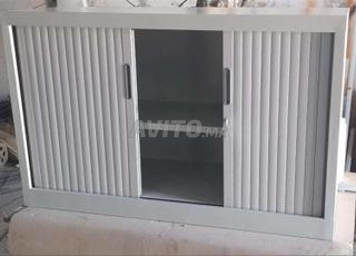 Armoire métallique a deux portes rideaux \????\