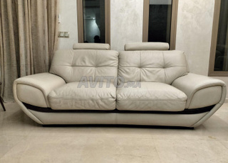 3 fauteuils en cuir importés 