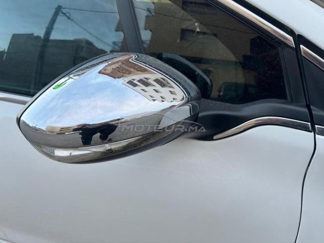 Peugeot 208 en très bonne état 